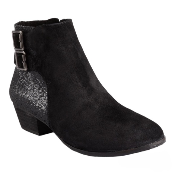 Vince Camuto Shoes - Vince Camuto Women's Size 7B/37 Madalline Black Glitter Suede Ankle Boot Buckle